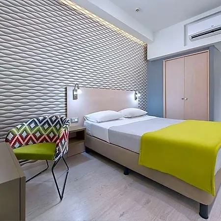 Hotel Semiramis 4*