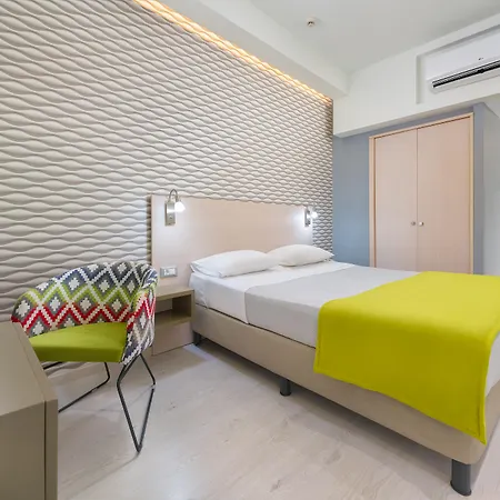 Готель Semiramis 4*