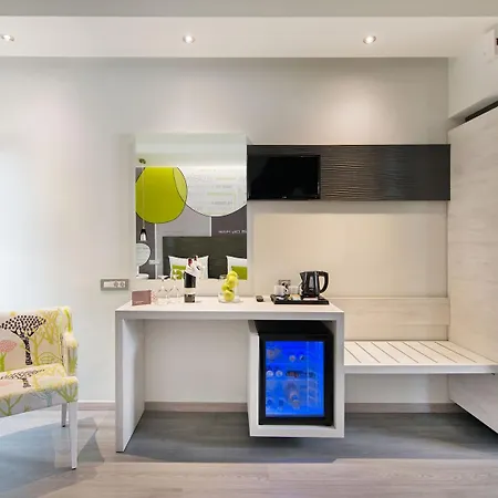 Готель Semiramis 4*